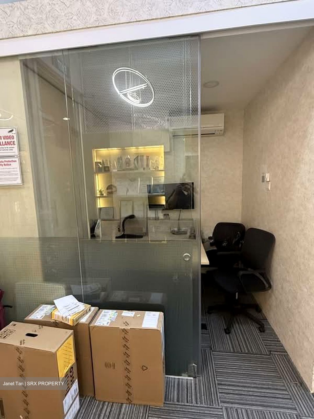 Arc 380 (D8), Office #596882471